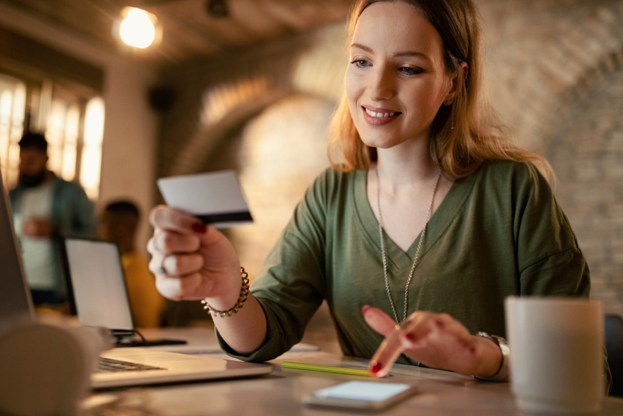 Cómo saber si tienes un avance en efectivo disponible